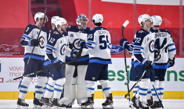 НХЛ. Вінніпег вийшов в плей-оф, поразки Колорадо, Нешвілла і Сент-Луїса