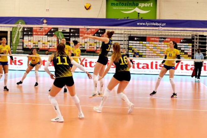 Женская сборная Украины уступила Швеции в пяти партиях