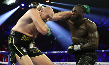 ВІДЕО. Вайлдер тренується із величезним дерев'яним брусом