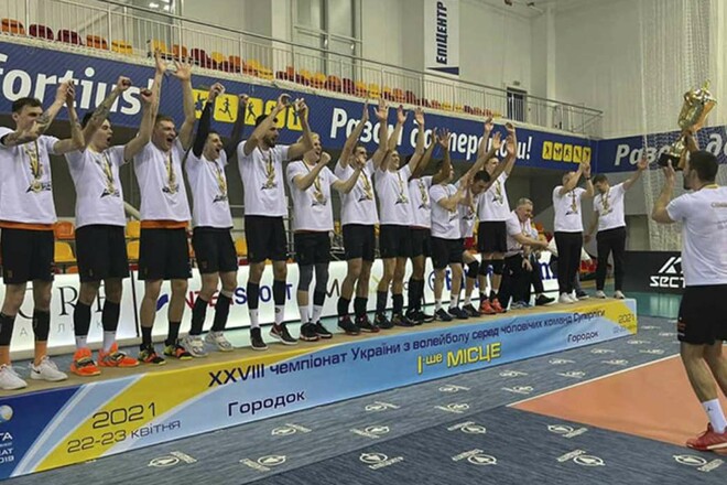 Чемпион Украины по волейболу будет выступать в чемпионате Польши