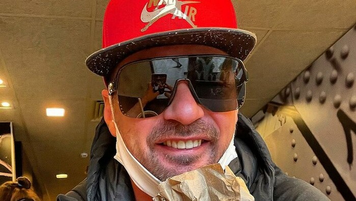 ФОТО. Праздник живота. Милевский продолжает ходить по минским ресторанам