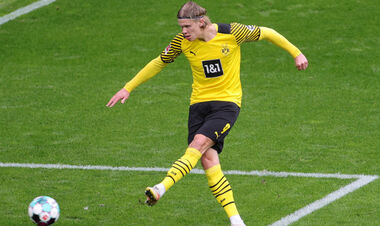 А как же Левандовски? Холанд признан лучшим игроком сезона Бундеслиги