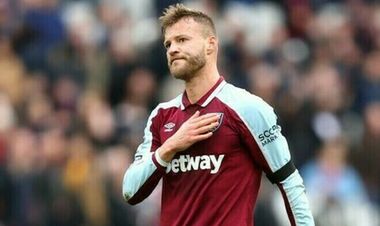 Ярмоленко начнет матч с Бернли в запасе