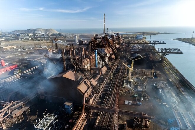 Полк Азов: Завод Азовсталь в Мариуполе уничтожен практически полностью 