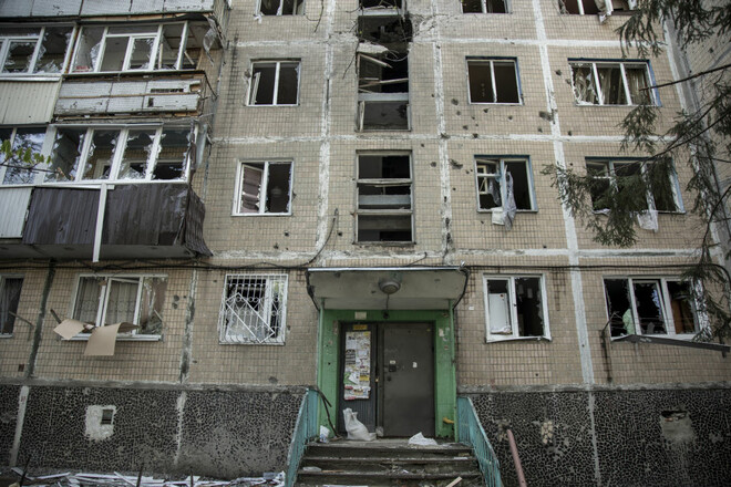 Росіяни обстріляли житлові райони Харкова. 3 особи загинули