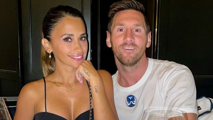 ВІДЕО. Мессі освідчився своїй дружині на фоні Ейфелевої вежі