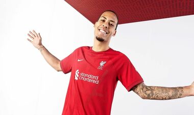 ФОТО. Ліверпуль представив нову форму на сезон