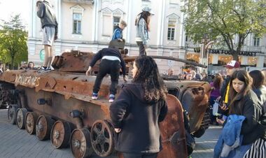 Напоказ городе » Красивые порно фотки с русскими женами, азиатками или с аниме хентай.