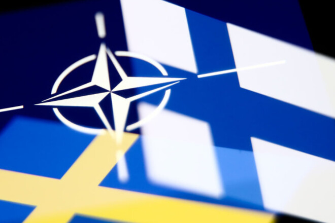 Была нейтральной с 1814 года. Швеция официально подает заявку в НАТО