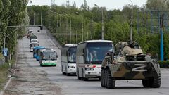 Из Азовстали выехало минимум 7 автобусов с украинскими защитниками