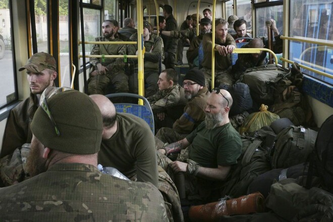 У рф заявили, що з Азовсталі вивели всіх українських бійців. Назване число