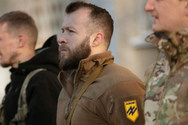 Солдат Азова розповів про ситуацію з евакуйованими з Маріуполя військовими
