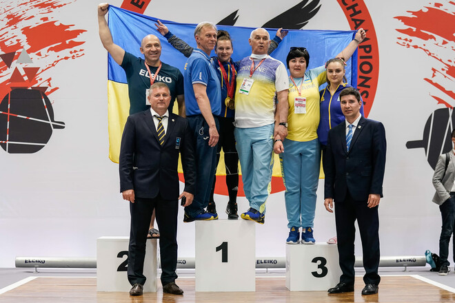 Гангур взяла 2 золота та бронзу на чемпіонаті Європи з важкої атлетики
