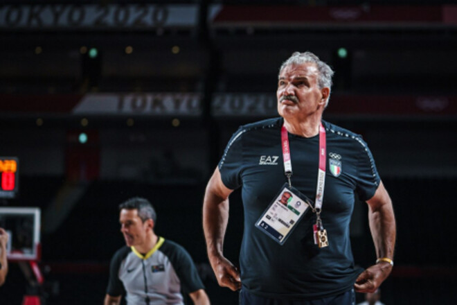 Соперник сборной Украины на Евробаскете уволил главного тренера