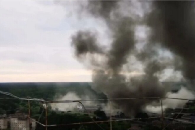 Четыре ракетных удара по Киеву. Оккупанты попали по ремонтному заводу