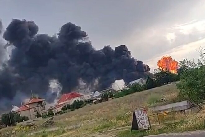 ВИДЕО. ВСУ уничтожили склад с боеприпасами в оккупированной Новой Каховке