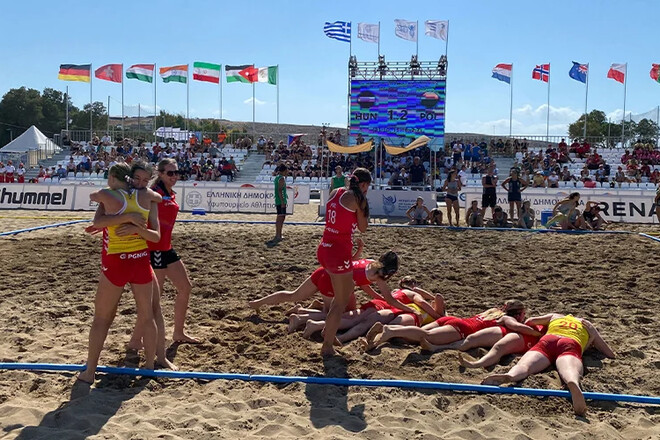 Сборные Украины заняли 6 и 10 места на ЧМ-2022 U-18 по пляжному гандболу