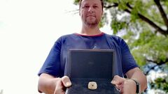 Украинский чемпион НБА Медведенко выставил на аукцион свои перстни