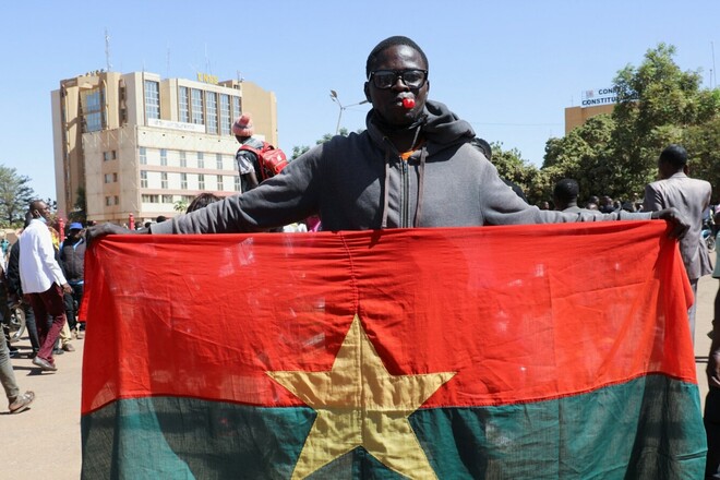 Траоре вернулся в Шахтер. Его Буркина-Фасо тоже охвачена войной