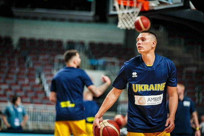 Денис ЛУКАШОВ: «Сподіваюся, в серпні до збірної України приєднається Лень»