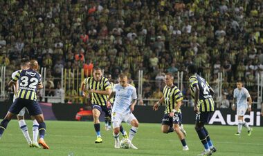 Динамо покарало Фенер у Стамбулі, Ворскла скандально вилетіла з єврокубків