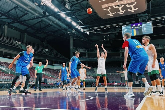 Сборная Украины обыграла студенческую команду Литвы в контрольном матче