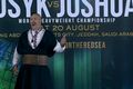ВИДЕО. Усик спел «Ой у лузі червона калина» на пресс-конференции