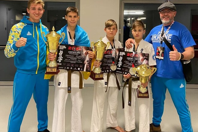 Сборная Украины стала первой на чемпионате мира по киокушин каратэ KWF