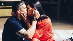 ФОТО. Усик поздравил свою очаровательную супругу с годовщиной свадьбы