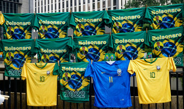 Чому фанати збірної Бразилії відмовляються від фартових жовтих футболок