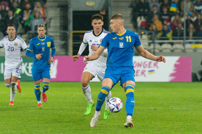 Мудрик та Довбик зіграли більше всього матчів за збірну України у 2022 році