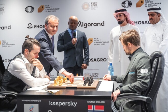 На рівних. Карлсен та Непомнящий зіграли внічию 3-тю партію матчу за титул