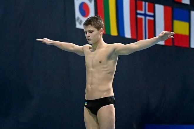 Украина взяла еще два золота на юниорском ЧМ по прыжкам в воду в Киеве