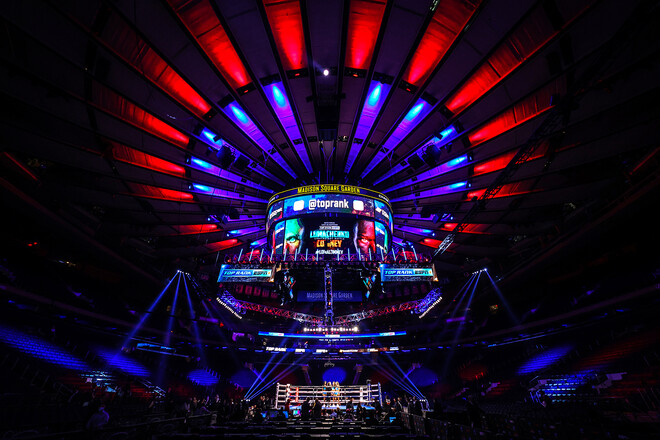 ВИДЕО. Атмосфера в Madison Square Garden перед боем Ломаченко