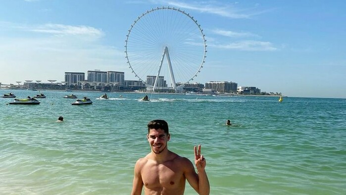 ФОТО. «Моя краща половина». Соломон відпочиває зі своєю дівчиною