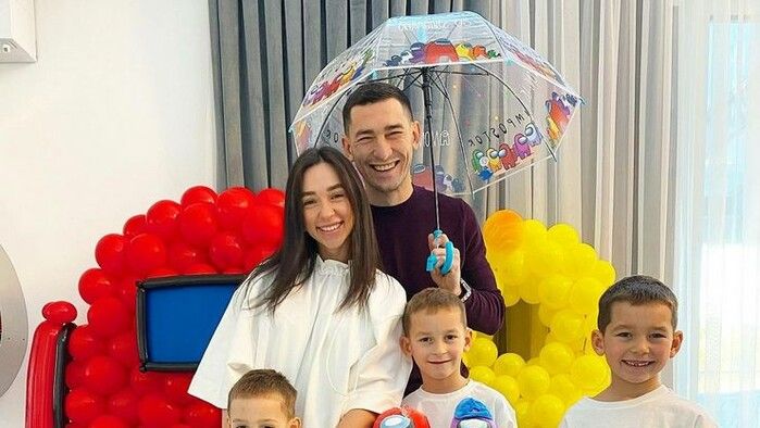 ФОТО. «Тепло, если рядом близкие». Степаненко отмечает Рождество с семьей