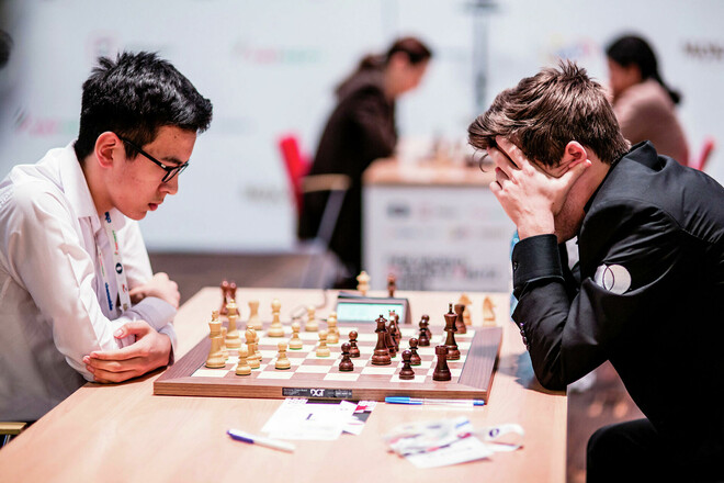 17-летний узбек победил Карлсена и Непомнящего на ЧМ по быстрым шахматам