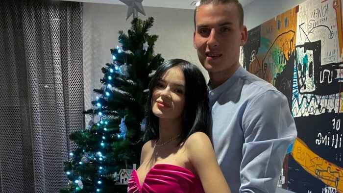 ФОТО. Чекають на первістка. Лунін із дружиною очікують поповнення у сім'ї