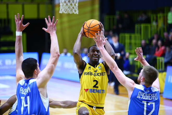 Киев-Баскет разгромил Николаев в первом матче года в Суперлиге