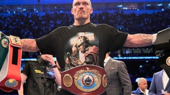 Президент ФБУ чи актор. Усик розповів, ким бачить себе через 10 років