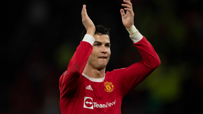 ФОТО. Кріштіану Роналду засмагає на пляжі