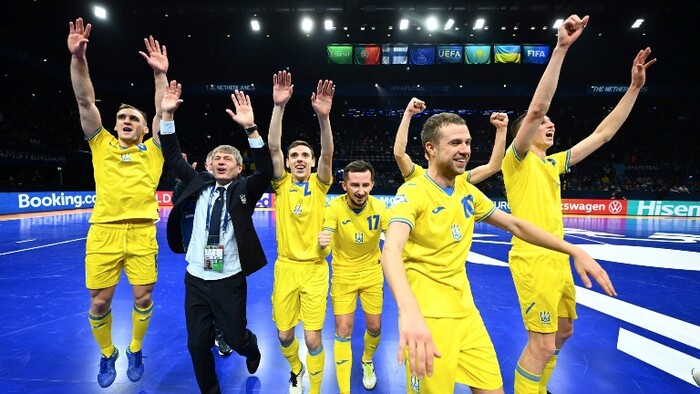 ВІДЕО. Як співали гравці збірної України після виходу до півфіналу Євро