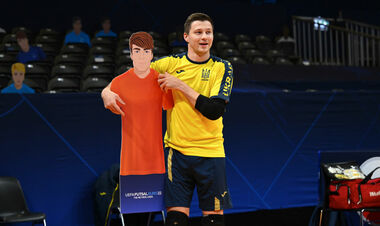 Україна зіграє з Росією, Суркісу потрібен гравець Сочі, Усик і Полісся