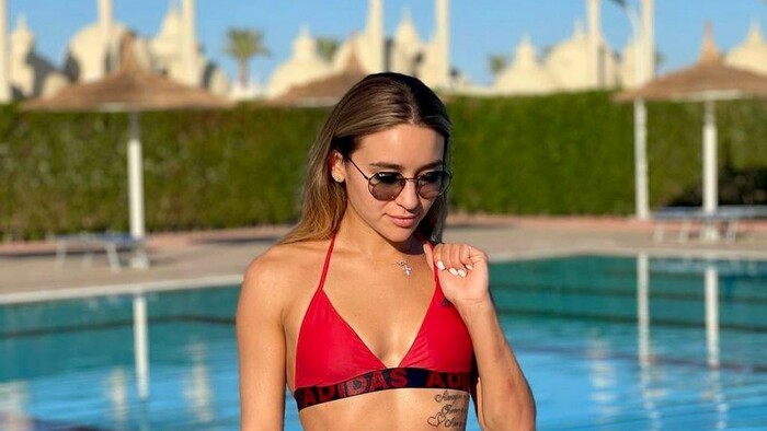 ФОТО. Дівчина з веслом. Терлюга показала гарячий знімок з пляжу