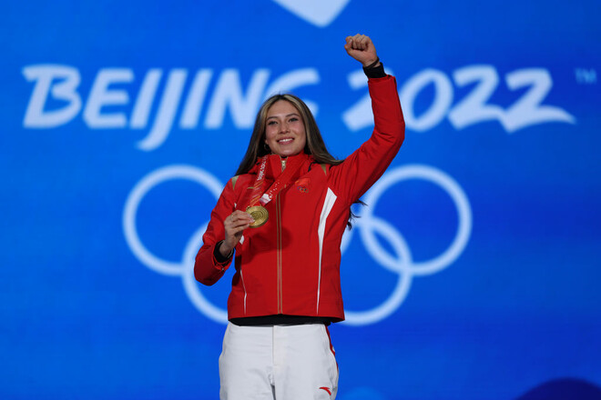 18-летняя китаянка стала чемпионкой на дебютной Олимпиаде