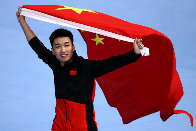 Китайский конькобежец с олимпийским рекордом выиграл золото Пекина