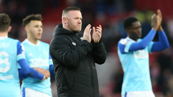 ВИДЕО. Юный фанат прорвался в техническую зону, чтобы сделать селфи с Руни