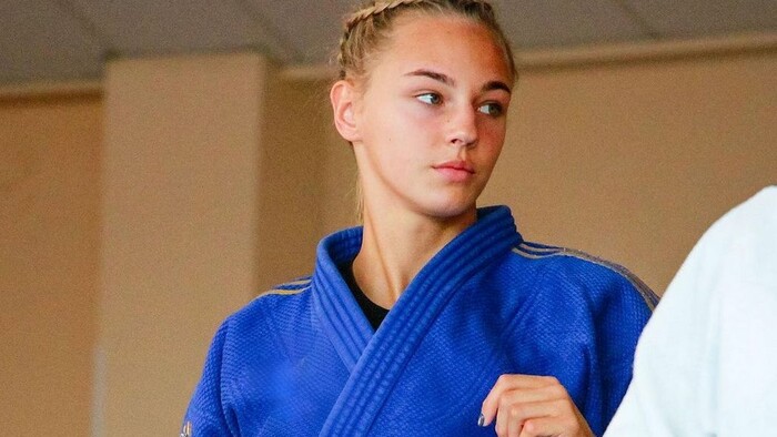 ФОТО. Красуня Білодід похвалилася відвертою вечірньою сукнею