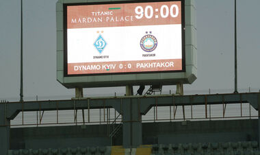 Нічийні спаринги Шахтаря та Динамо, трансферна мета Роми, перемога Костюк