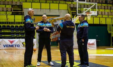 Матч Украина – Испания перенесен на лето